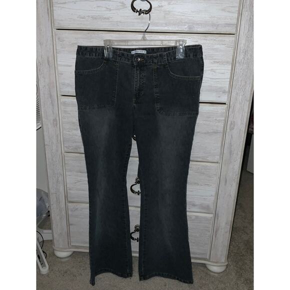Gap Stretch Women's Size 14 Flare Leg wide front pocket Jeans - Picture 1 of 3